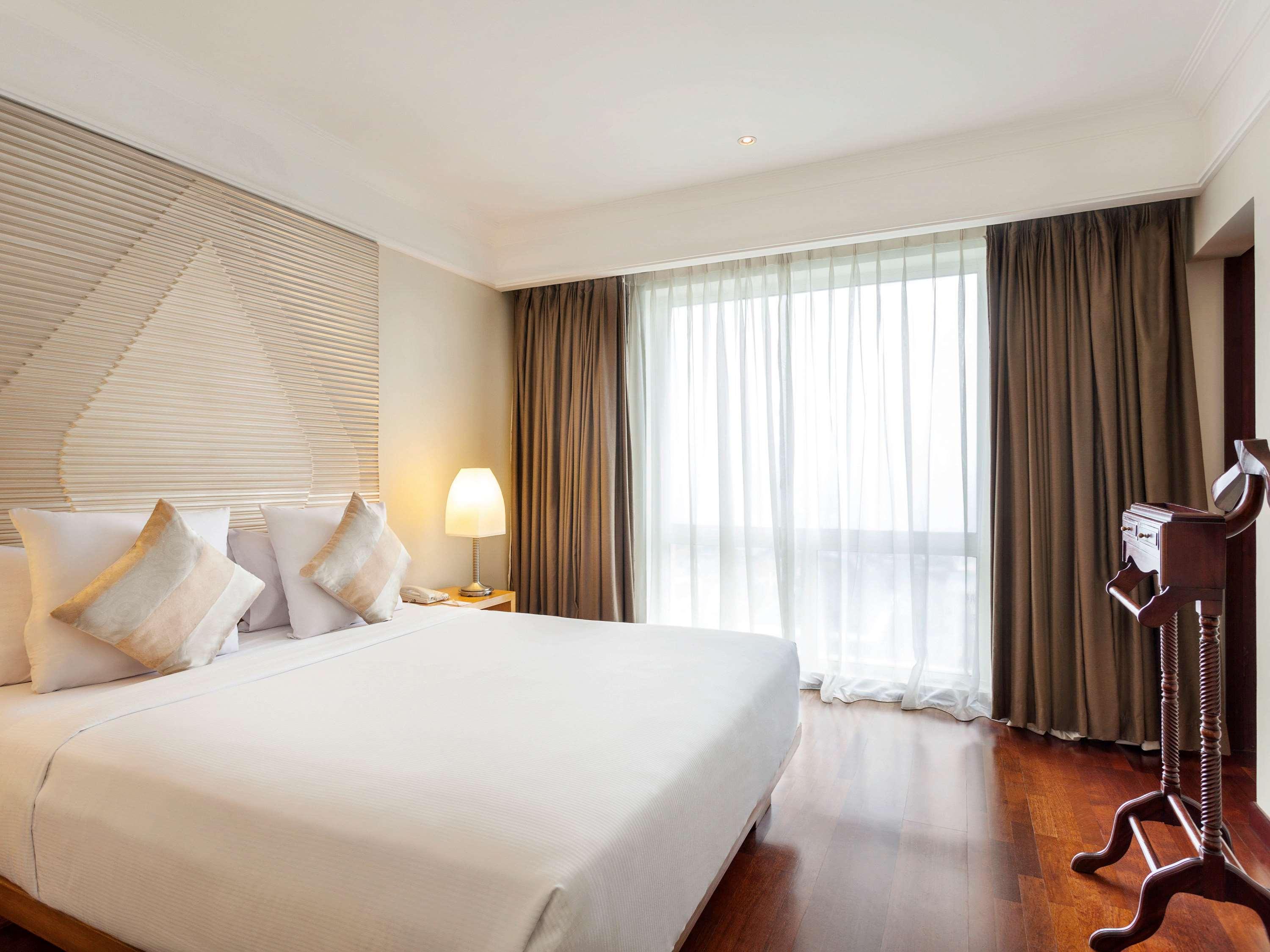 Novotel Semarang Exterior foto