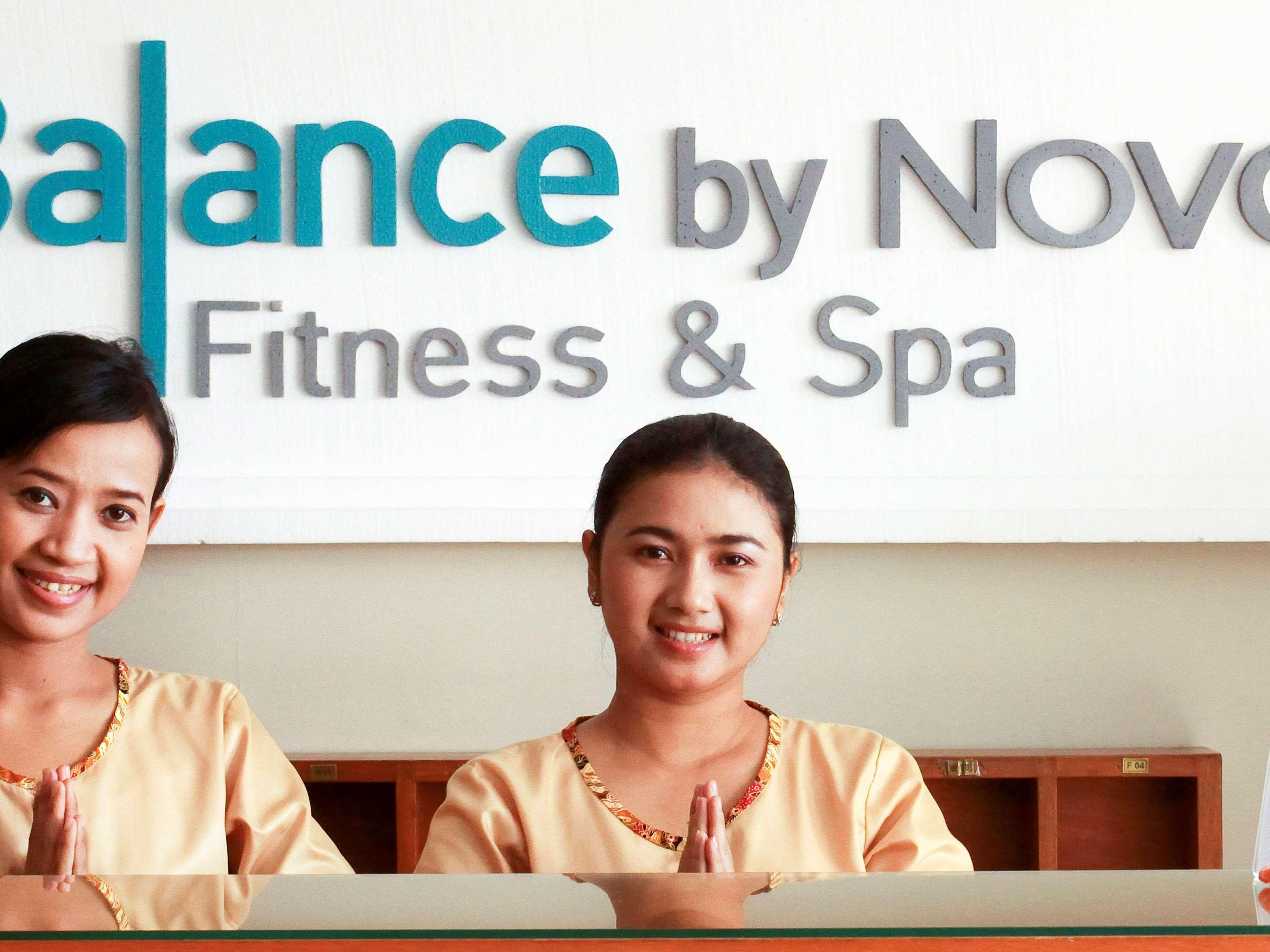 Novotel Semarang Exterior foto
