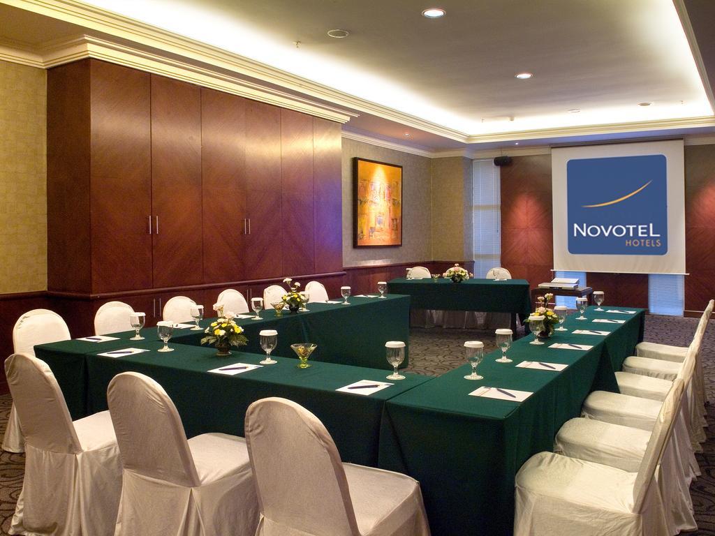Novotel Semarang Exterior foto